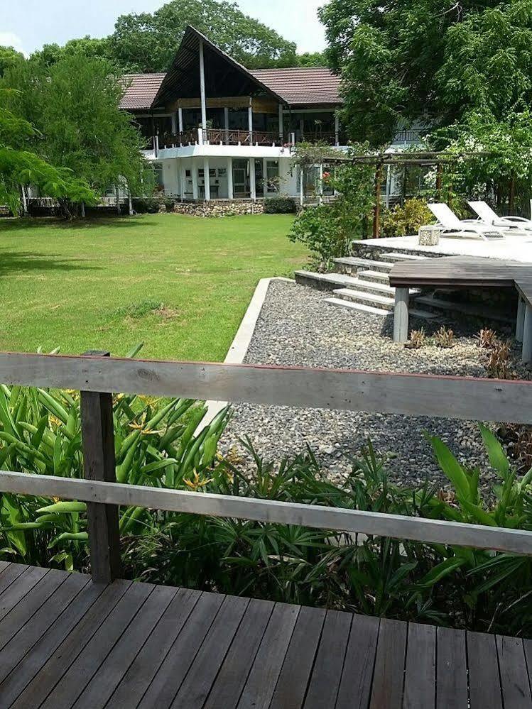 Bajo Komodo Eco Lodge Labuan Bajo Eksteriør bilde